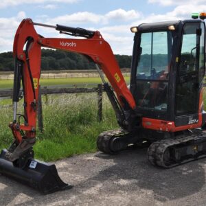 Mini-pelle Kubota U27-4 + 3 Godets
