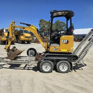 Mini Pelle Caterpillar 301.7CR 1,8 T + 3 godets + Remorque