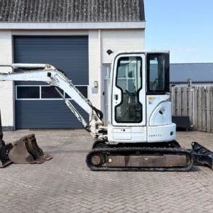 Caterpillar 303.5C CR avec 3 Godets