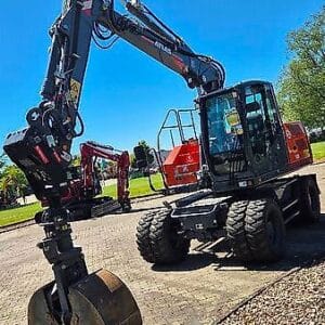 Pelle Atlas 155W + OilQuick OQ65